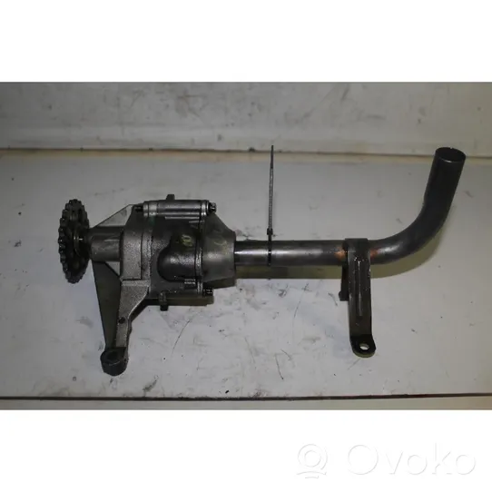 Mercedes-Benz C W203 Oil pump 