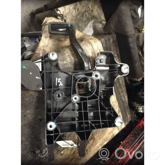 Opel Mokka Brake pedal 