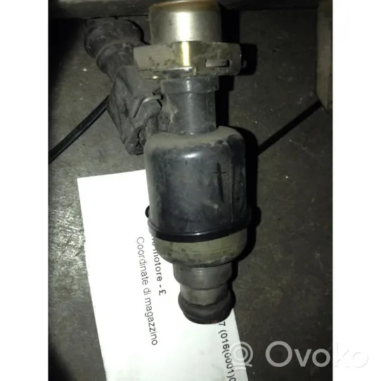 Opel Corsa B Inyector de combustible 