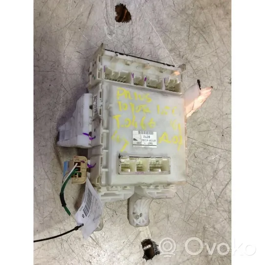 Toyota Prius (NHW20) Module de fusibles 