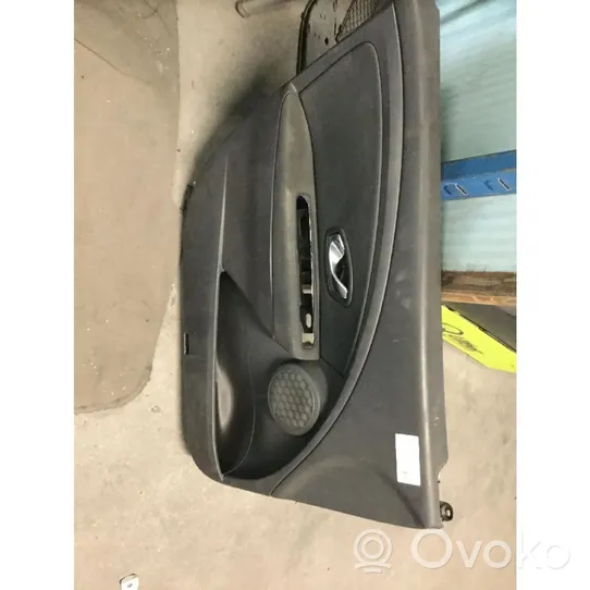 Renault Megane III Etuoven verhoilu 