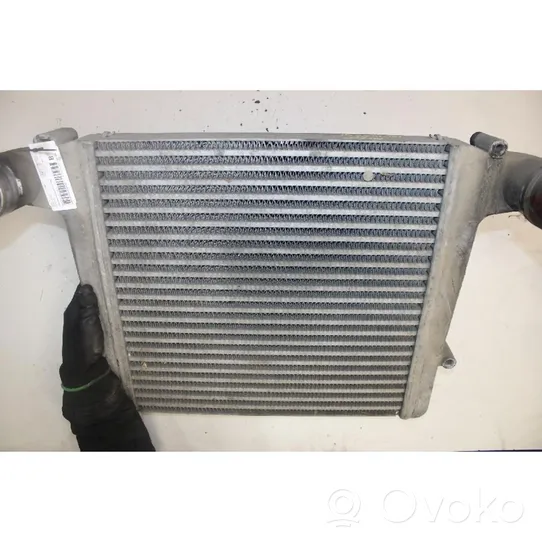 Nissan Atleon Chłodnica powietrza doładowującego / Intercooler 