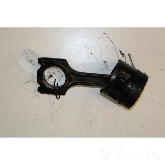 Opel Combo D Piston with connecting rod 