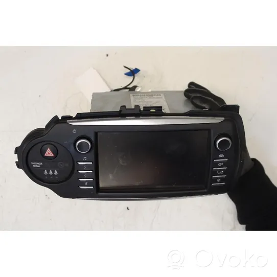 Toyota Yaris Panel / Radioodtwarzacz CD/DVD/GPS 