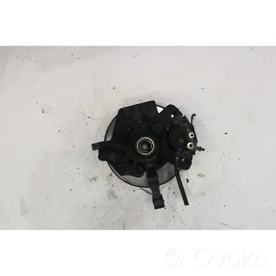 Volkswagen Polo III 6N 6N2 6NF Front wheel hub 