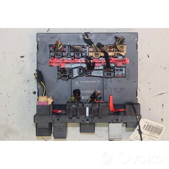 Audi A3 S3 8P Module de fusibles 