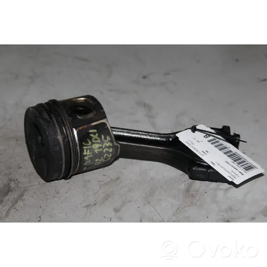 Renault Trafic II (X83) Piston avec bielle 