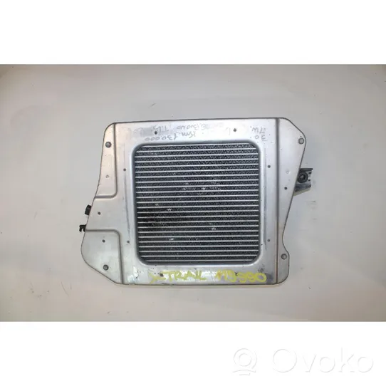 Nissan X-Trail T30 Radiador intercooler 