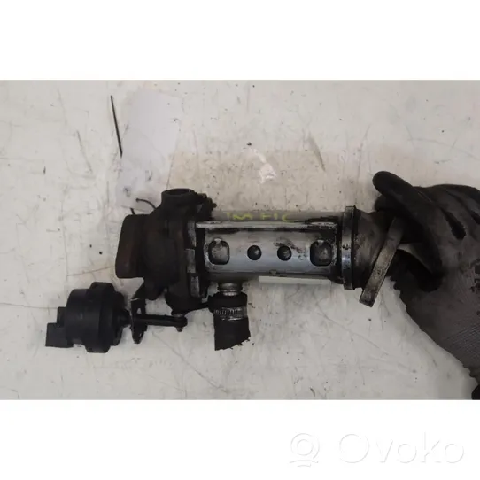 Renault Trafic II (X83) Support refroidisseur de vanne EGR 