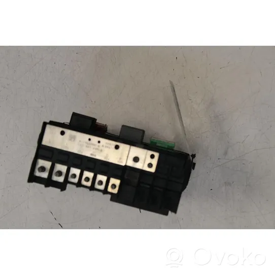 Volkswagen Golf Plus Fuse module 