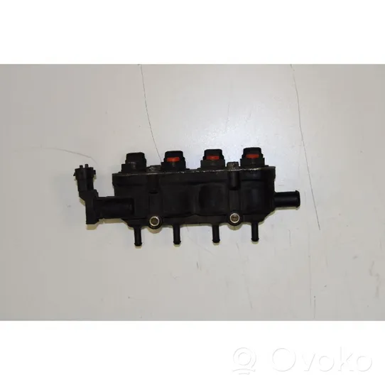 Opel Meriva B Fuel injector 