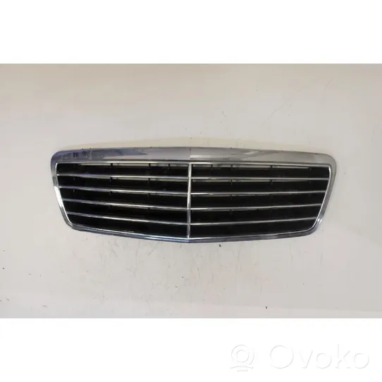 Mercedes-Benz CLK A208 C208 Grille de calandre avant 