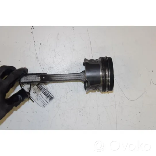 BMW 2 F45 Piston with connecting rod 