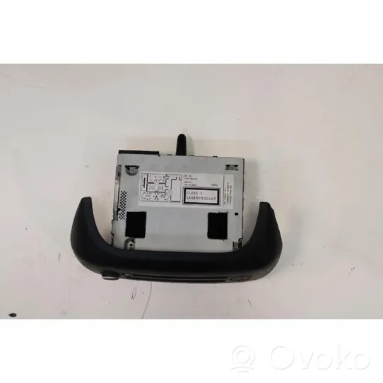 Fiat Qubo Radio/CD/DVD/GPS-pääyksikkö 7354780830