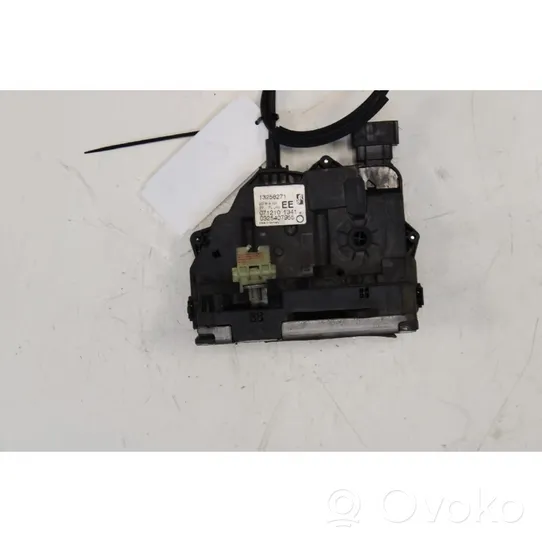 Opel Meriva B Front door lock 