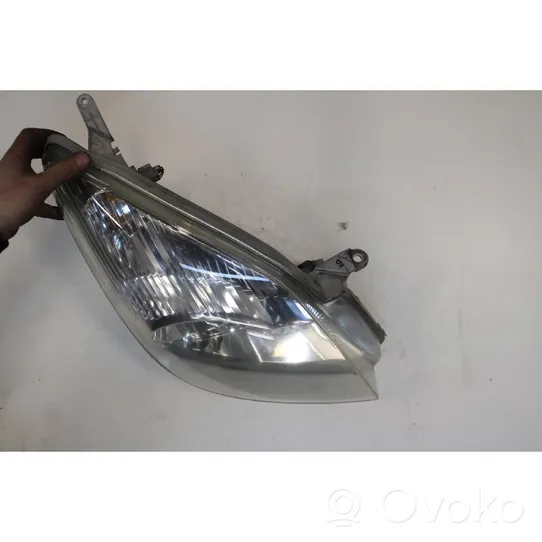 Toyota Corolla Verso E121 Lampa przednia 