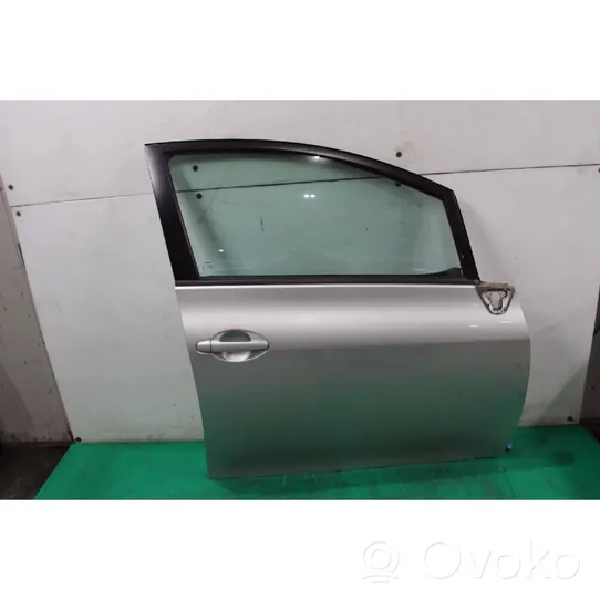 Toyota Auris 150 Drzwi przednie 