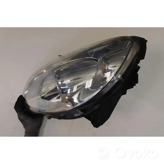 Mercedes-Benz B W245 Lampa przednia A1698201761