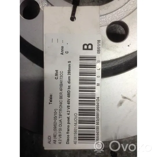 Audi A8 S8 D3 4E Couvercle anti-poussière disque de plaque de frein arrière 