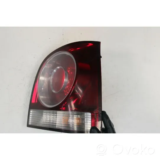 Volkswagen Polo IV 9N3 Lampa tylna 