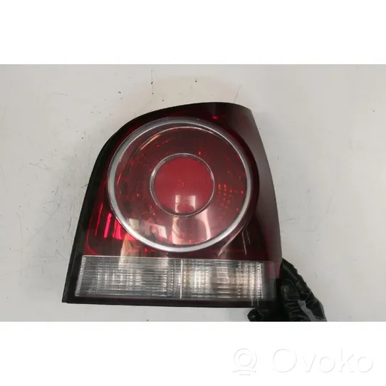 Volkswagen Polo IV 9N3 Lampa tylna 