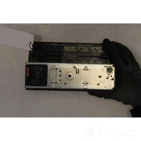 Suzuki Ignis Radio/CD/DVD/GPS-pääyksikkö 57427384