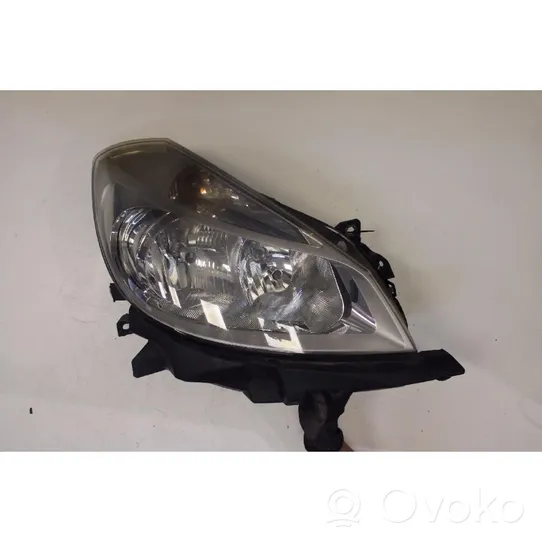 Renault Clio III Phare frontale 8200244897