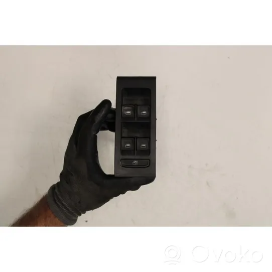 Skoda Rapid (NH) Interrupteur commade lève-vitre 
