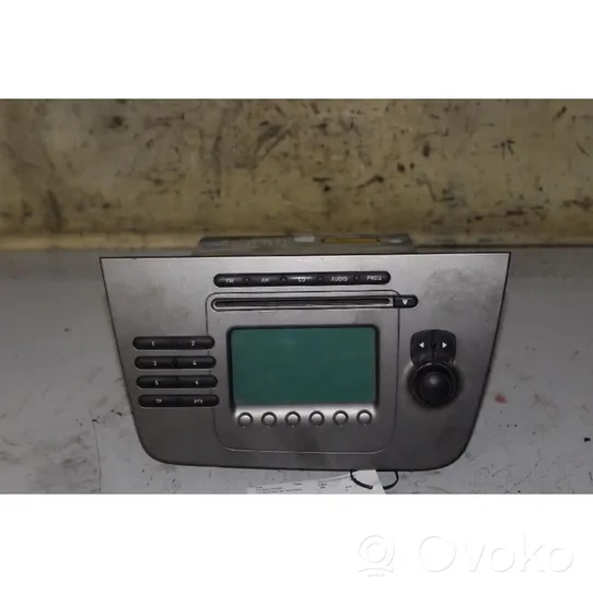 Seat Toledo III (5P) Panel / Radioodtwarzacz CD/DVD/GPS 