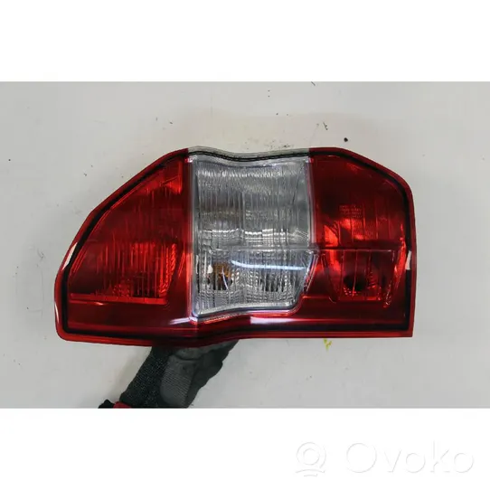 Ford Courier Aizmugurējais lukturis virsbūvē ET79613405AB