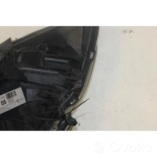 Toyota Yaris Lampa przednia 89903227