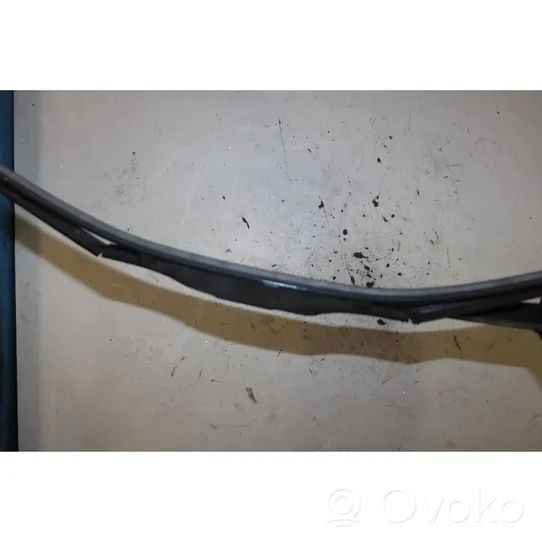 Toyota Prius (XW30) Front wiper blade arm 