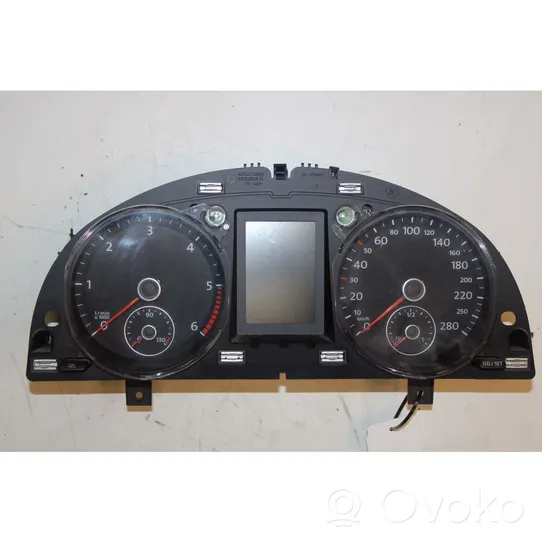 Volkswagen PASSAT CC Speedometer (instrument cluster) 