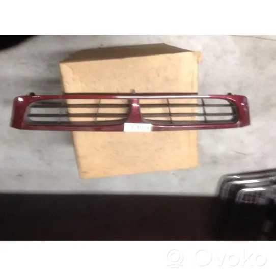 Toyota Carina T190 Grille de calandre avant 