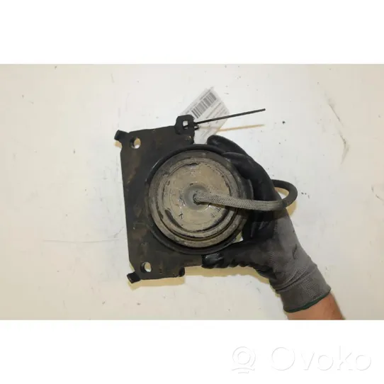 Toyota Land Cruiser (J120) Engine mount bracket 