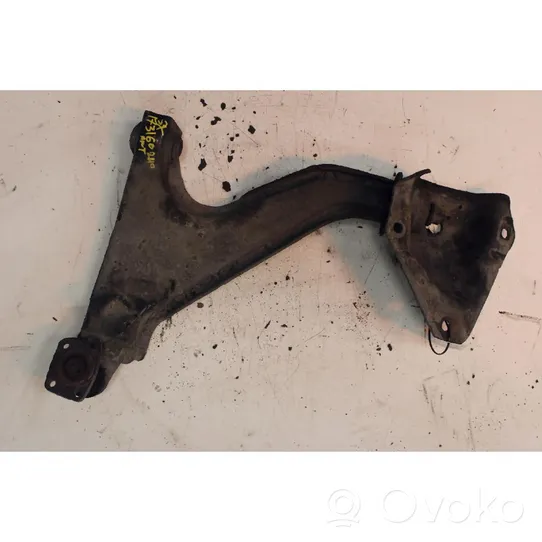 Volvo 240 Triangle bras de suspension inférieur avant 