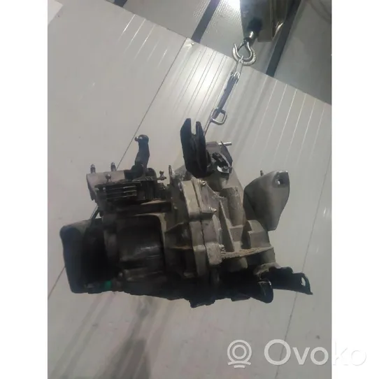 Dacia Logan II Manual 5 speed gearbox 