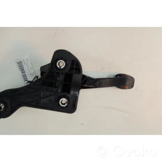 Peugeot 2008 II Clutch pedal 