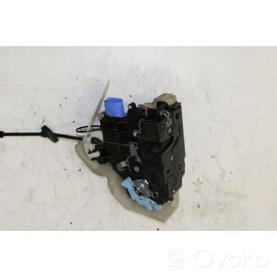 Volkswagen Jetta V Rear door lock 