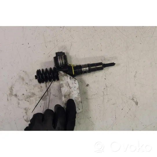 Audi A3 S3 8P Fuel injector 