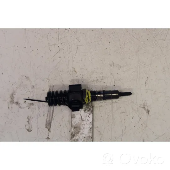 Audi A3 S3 8P Fuel injector 