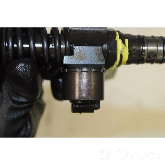 Audi A3 S3 8P Fuel injector 