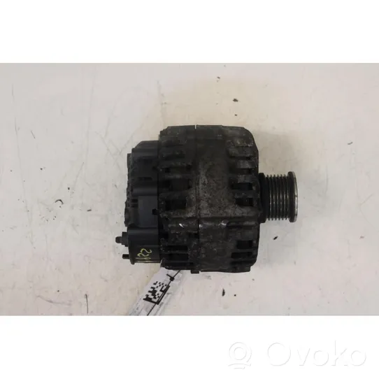 Opel Vivaro Generator/alternator 