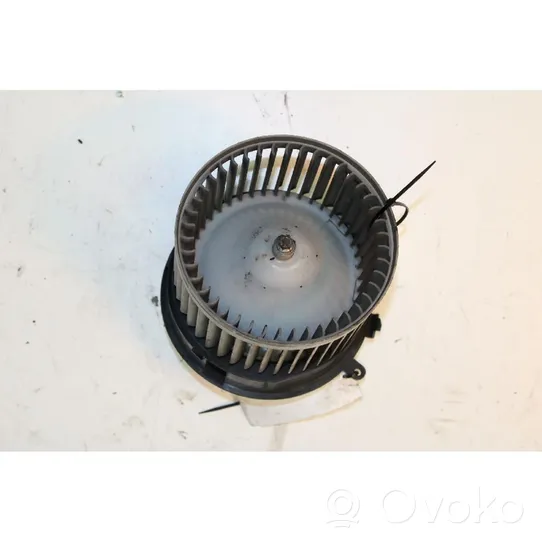 Nissan Qashqai Salono oro mazgo plastikinis korpusas 