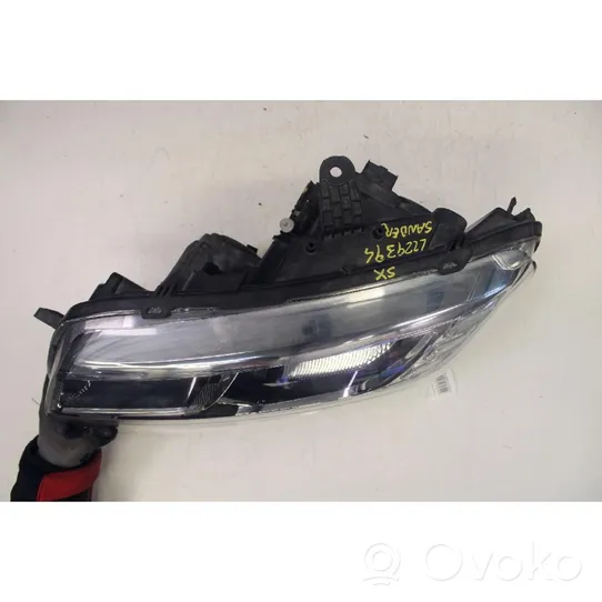 Dacia Sandero Headlight/headlamp 