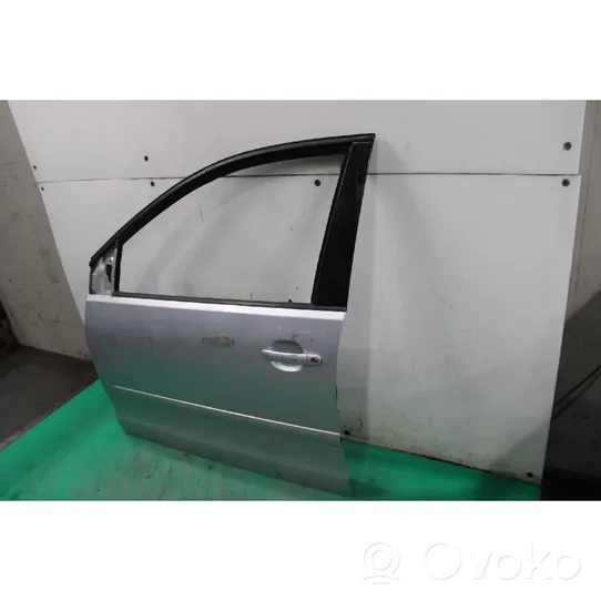 Volkswagen Polo IV 9N3 Front door 