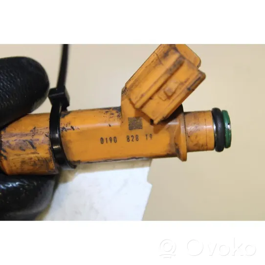 Daihatsu Terios Fuel injector 