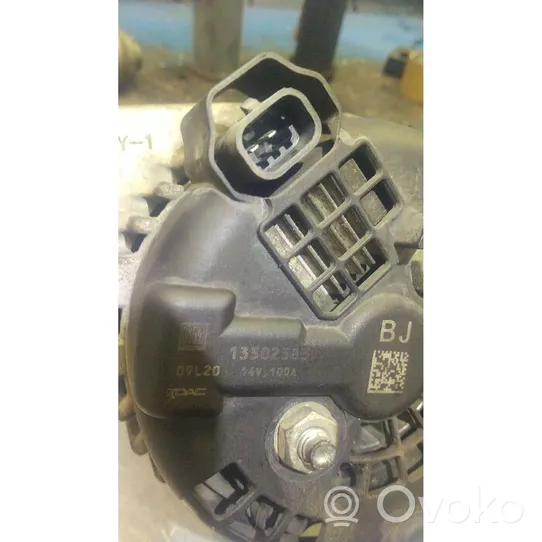 Opel Insignia A Generator/alternator 