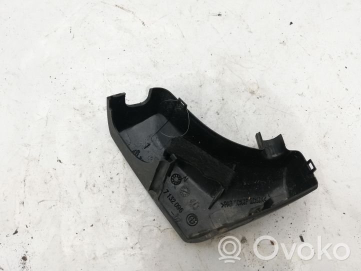 BMW 3 E90 E91 Inne części wnętrza samochodu 7132096