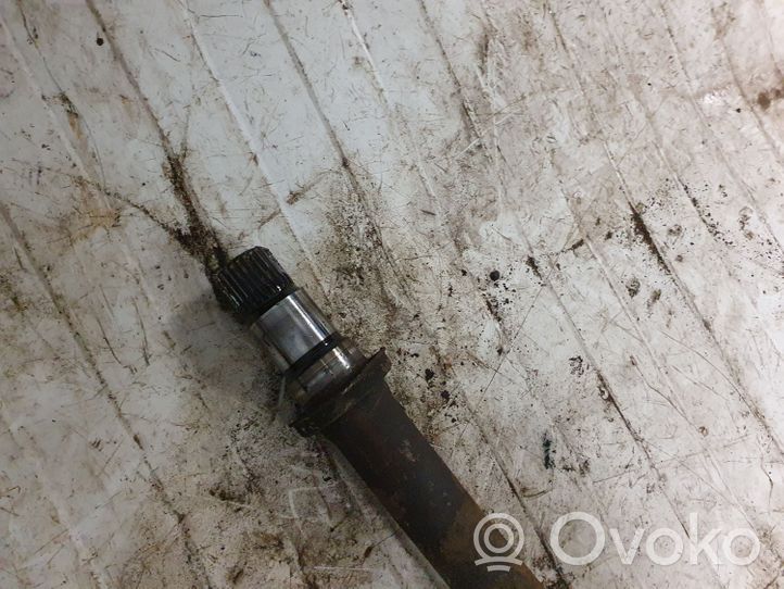 Toyota Avensis Verso Front driveshaft NOCODE